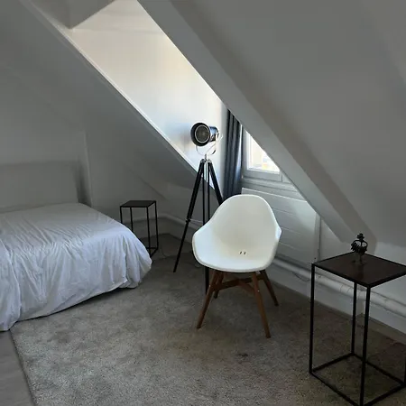 Apartment In 16th Arrondissement Exelmans Auteuil