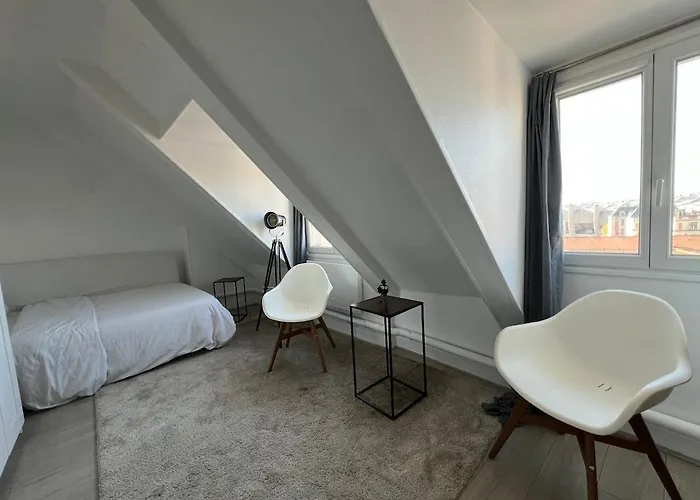 Appartement In 16th Arrondissement Exelmans Auteuil