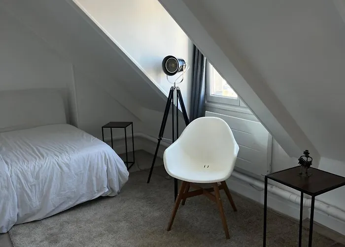 Appartement In 16th Arrondissement Exelmans Auteuil